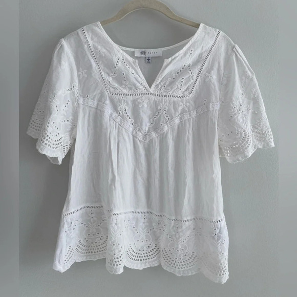 Embroidered White Feminine Eyelet Scalloped Edge T-Shirt Size M - Picture 4 of 13